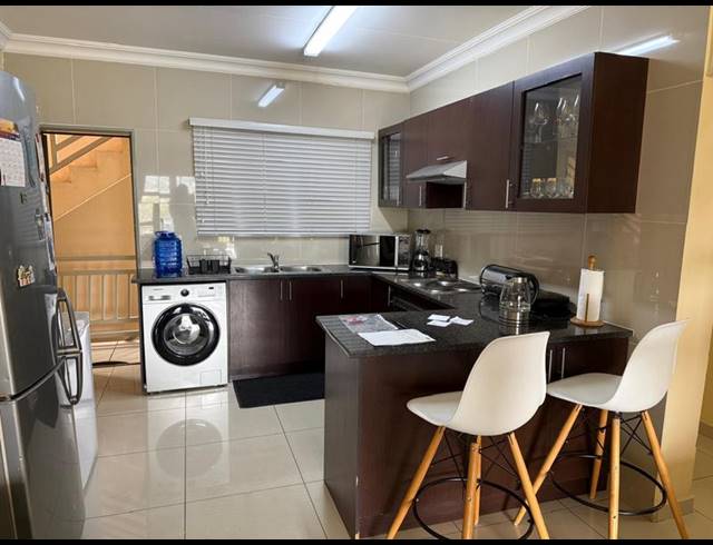 3 BEDROOM TOWNHOUSE FOR SALE IN WINCHESTER HILLS